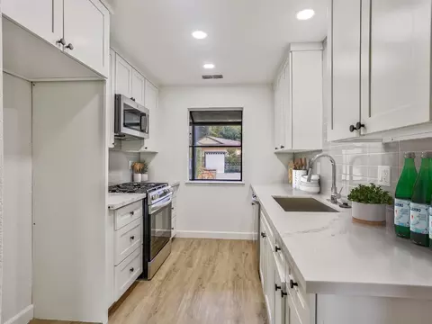 Kitchen - 2919 Easy Way, Carmichael, CA 95608 photo 1 of 1