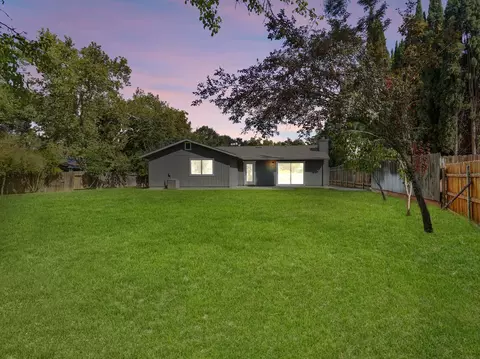 Exterior - 2919 Easy Way, Carmichael, CA 95608 photo 5 of 6