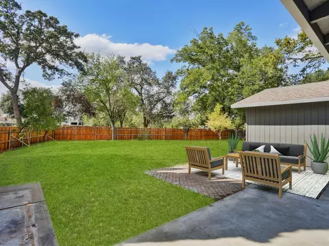 Exterior - 2919 Easy Way, Carmichael, CA 95608 photo 2 of 6