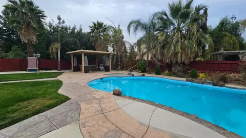 Exterior - 3703 Brookstone Dr, Turlock, CA 95382 photo 5 of 12