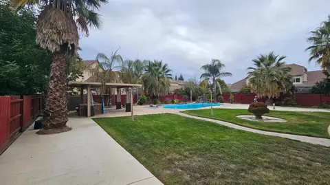 Exterior - 3703 Brookstone Dr, Turlock, CA 95382 photo 3 of 12