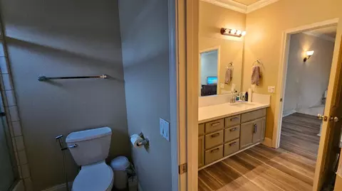 Bath - 3703 Brookstone Dr, Turlock, CA 95382 photo 4 of 5