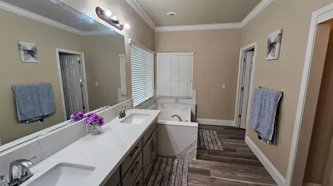 Bath - 3703 Brookstone Dr, Turlock, CA 95382 photo 5 of 5