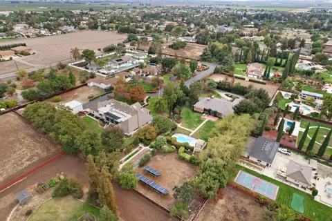 View/Area - 8336 Park Pl, Tracy, CA 95304 photo 7 of 20