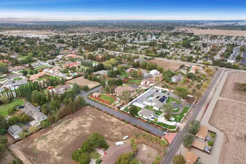 View/Area - 8336 Park Pl, Tracy, CA 95304 photo 18 of 20