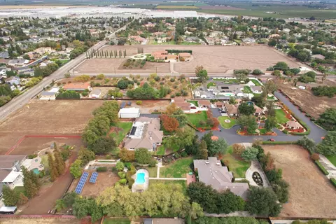 View/Area - 8336 Park Pl, Tracy, CA 95304 photo 12 of 20