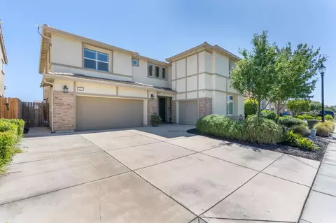 1016 Lavender St, Manteca, CA 95337 photo 2