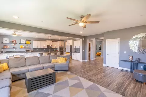 1016 Lavender St, Manteca, CA 95337 photo 8