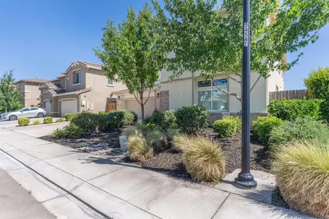 1016 Lavender St, Manteca, CA 95337 photo 4