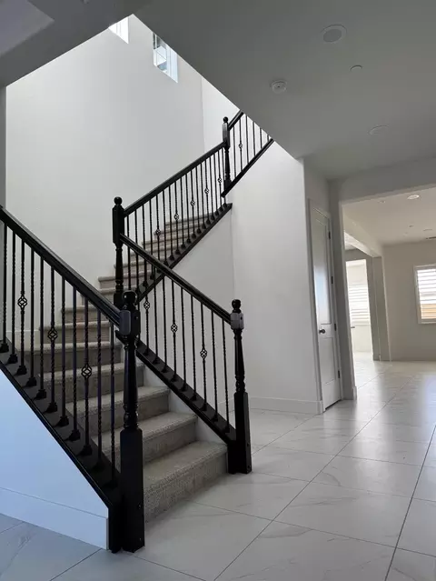 364 Whitefish St, Manteca, CA 95337 photo 2