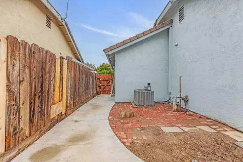 Exterior - 5005 Durley Dr, Salida, CA 95368 photo 5 of 6