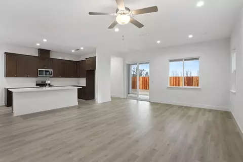 2214 Paramount Ln, Manteca, CA 95337 photo 8
