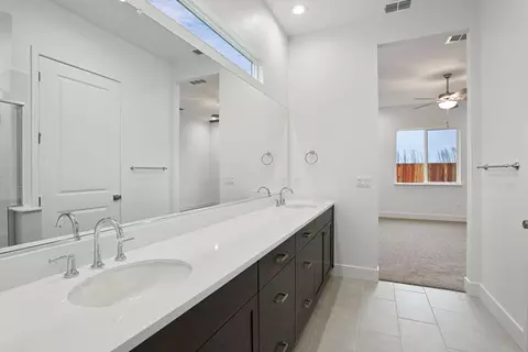 2214 Paramount Ln, Manteca, CA 95337 photo 10