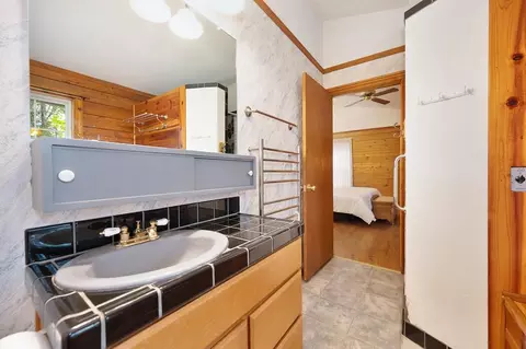 Bath - 700 Lovers Leap Rd, Alta, CA 95701 photo 1 of 4