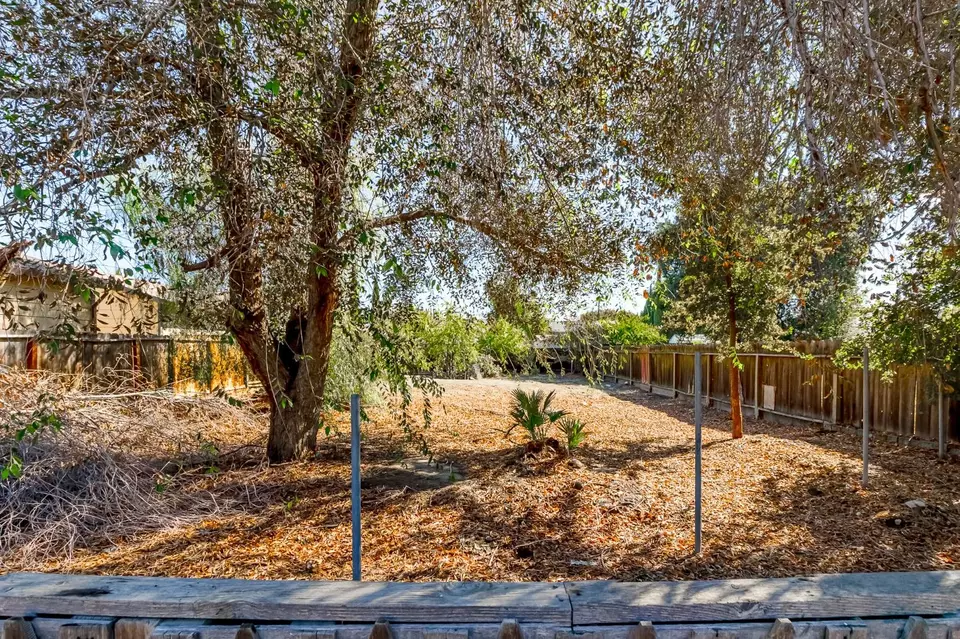 Exterior - 1930 Wall St, Tracy, CA 95376 photo 6 of 7