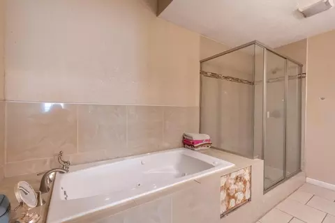 Bath - 3600 Spruce Ave, Ceres, CA 95307 photo 1 of 2
