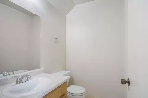 Bath - 3010 Andre Ln, Turlock, CA 95382 photo 1 of 3