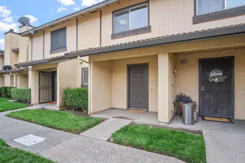Exterior - 3010 Andre Ln, Turlock, CA 95382 photo 3 of 6