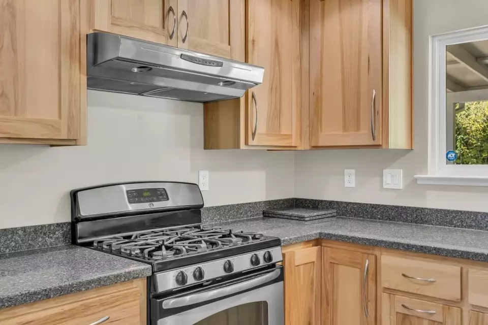 Kitchen - 8437 Cortadera Dr, Orangevale, CA 95662 photo 4 of 6
