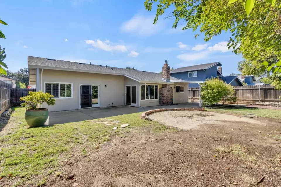Exterior - 8437 Cortadera Dr, Orangevale, CA 95662 photo 7 of 10