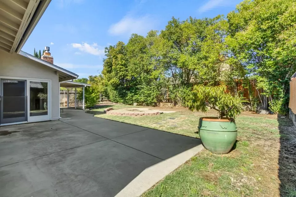 Exterior - 8437 Cortadera Dr, Orangevale, CA 95662 photo 6 of 10