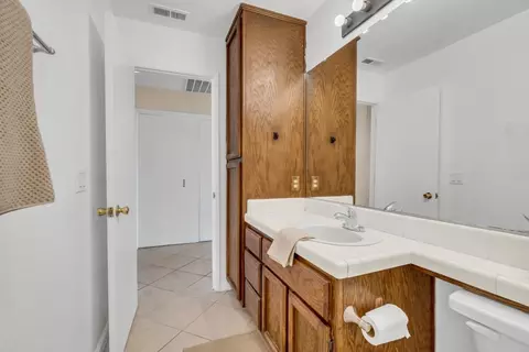 Bath - 713 E Century Pl, Lodi, CA 95240 photo 5 of 5