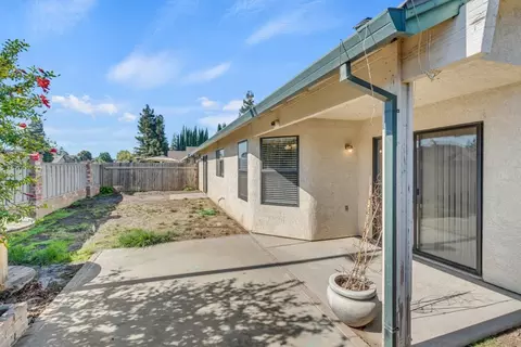Exterior - 713 E Century Pl, Lodi, CA 95240 photo 5 of 7