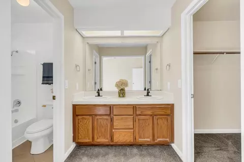 Bath - 713 E Century Pl, Lodi, CA 95240 photo 1 of 5