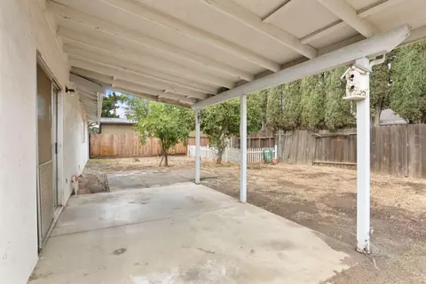 Exterior - 725 Mcfall Pl, Manteca, CA 95336 photo 3 of 6