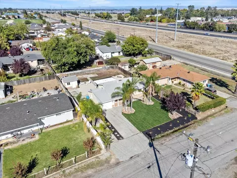 View/Area - 1985 16th St, Olivehurst, CA 95961 photo 2 of 7