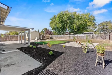 Exterior - 1985 16th St, Olivehurst, CA 95961 photo 5 of 13