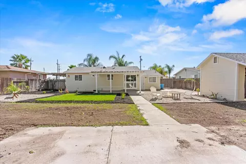 Exterior - 1985 16th St, Olivehurst, CA 95961 photo 7 of 13