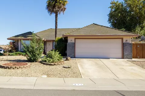 327 Shelduck Ln, Galt, CA 95632