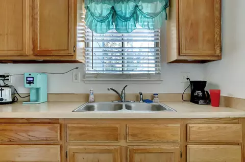 Kitchen - 120 George Ct, Colfax, CA 95713 photo 3 of 17