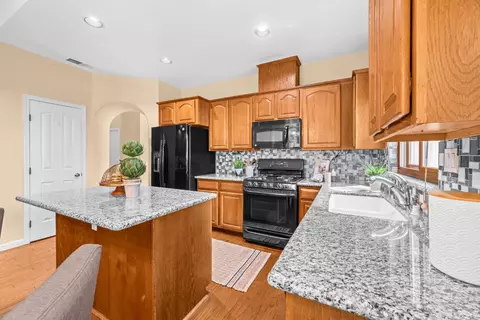 Kitchen - 5410 Quane Rd, Rocklin, CA 95765 photo 5 of 7