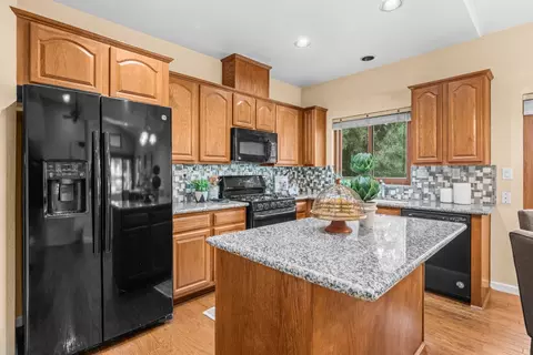 Kitchen - 5410 Quane Rd, Rocklin, CA 95765 photo 1 of 7