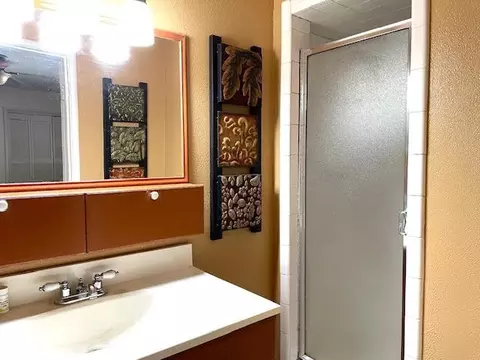 Bath - 1909 E Linwood Ave, Turlock, CA 95380 photo 2 of 2