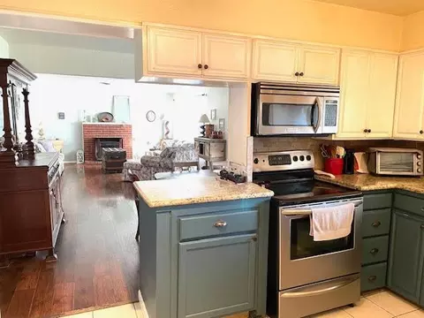 Kitchen - 1909 E Linwood Ave, Turlock, CA 95380 photo 3 of 3