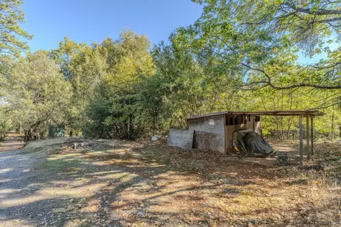 Exterior - 617 Loop Dr, Glencoe, CA 95232 photo 6 of 9