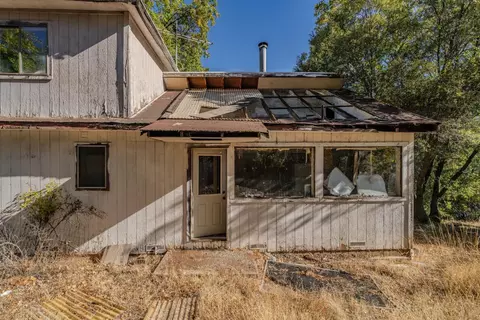 Exterior - 617 Loop Dr, Glencoe, CA 95232 photo 2 of 9