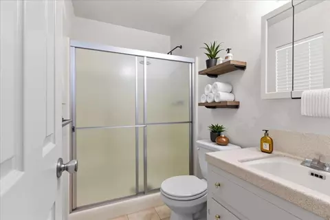 Bath - 3705 Lamborghini Ln, Modesto, CA 95356 photo 2 of 2