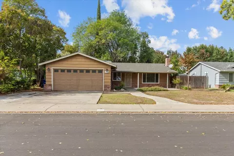 Exterior - 3705 Lamborghini Ln, Modesto, CA 95356 photo 2 of 11