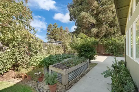 Exterior - 1813 Bannister Pl, Modesto, CA 95355 photo 10 of 15