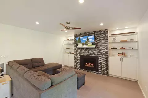 Living - 1813 Bannister Pl, Modesto, CA 95355 photo 3 of 4