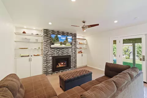 Living - 1813 Bannister Pl, Modesto, CA 95355 photo 4 of 4