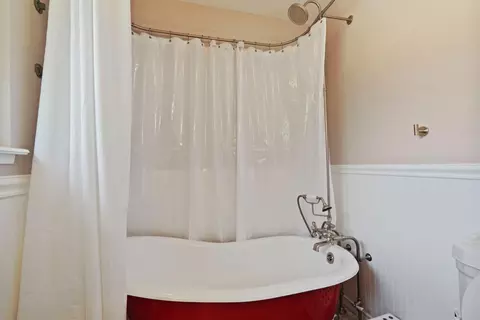 Bath - 1813 Bannister Pl, Modesto, CA 95355 photo 3 of 5