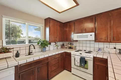 309 Vineyard Dr, Lodi, CA 95240 photo 8