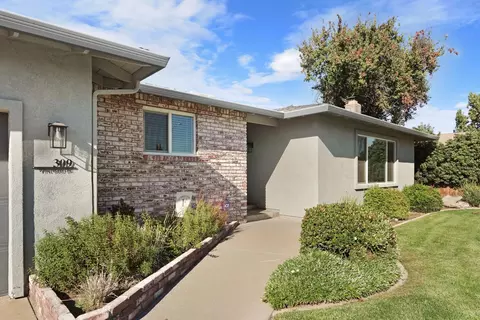 309 Vineyard Dr, Lodi, CA 95240 photo 2