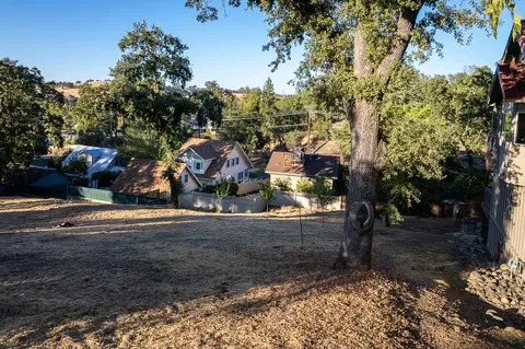 90 Dennis St, Sutter Creek, CA 95685 photo 3