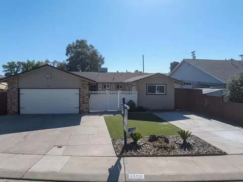 2100 Lance St, Modesto, CA 95354 photo 2